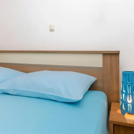 Milena Apartment Srima