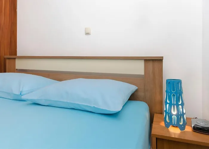 Milena Apartman Srima