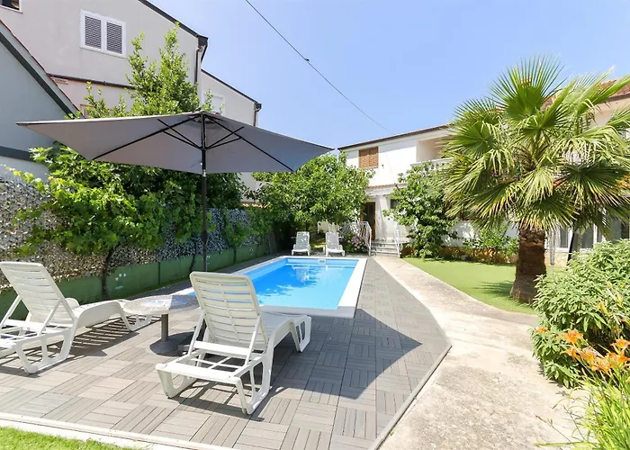 Milena Appartamento Srima